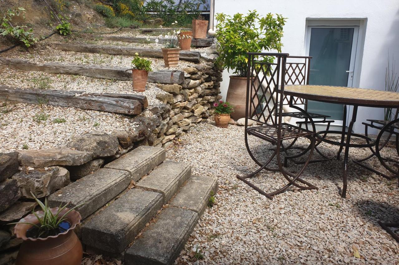 Gites L'Hermitage La Tour-dʼAigues Zewnętrze zdjęcie